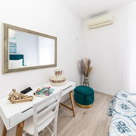 Apartment Rosemary Kastela